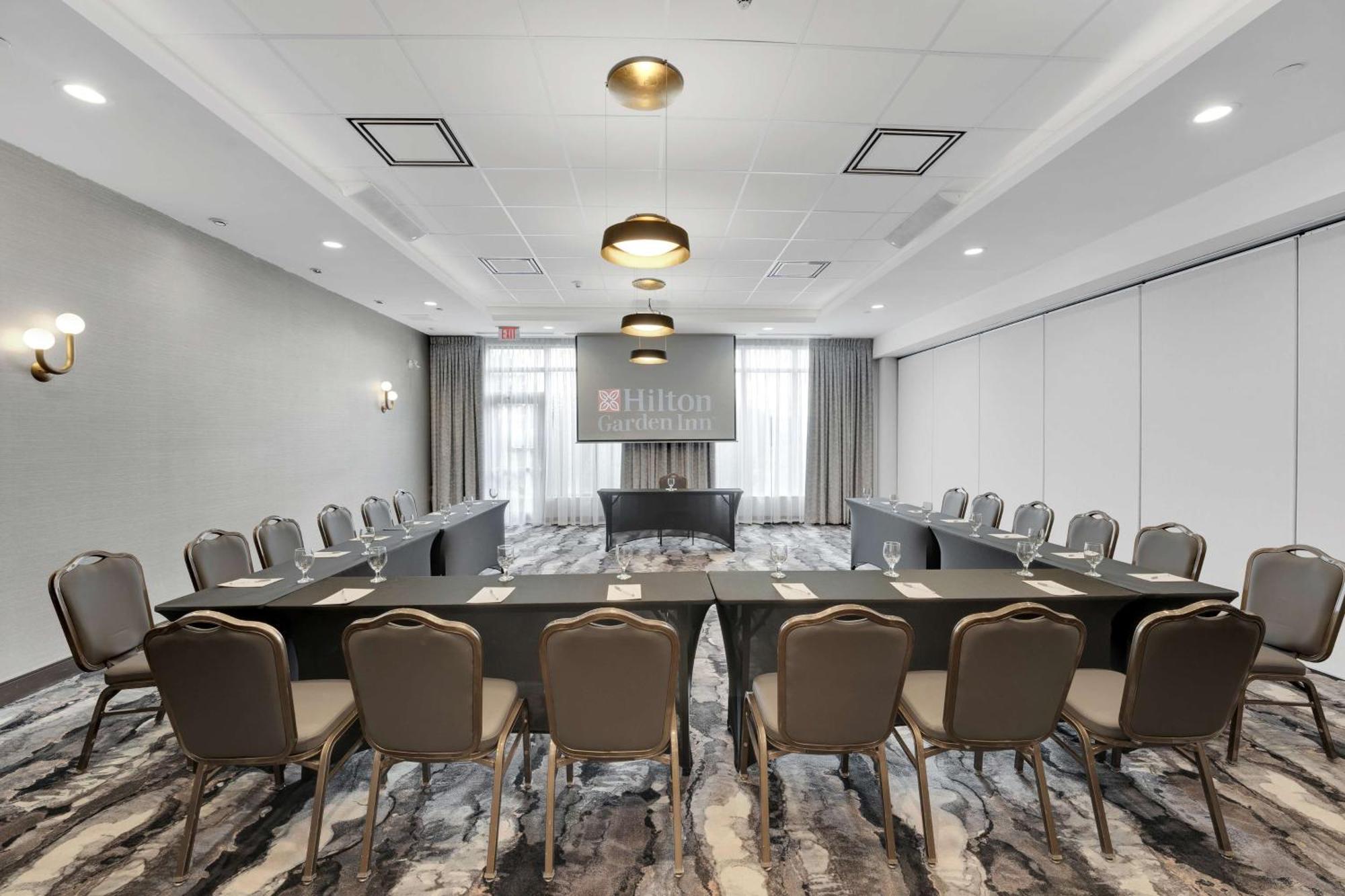 Hilton Garden Inn Toronto/Brampton Buitenkant foto
