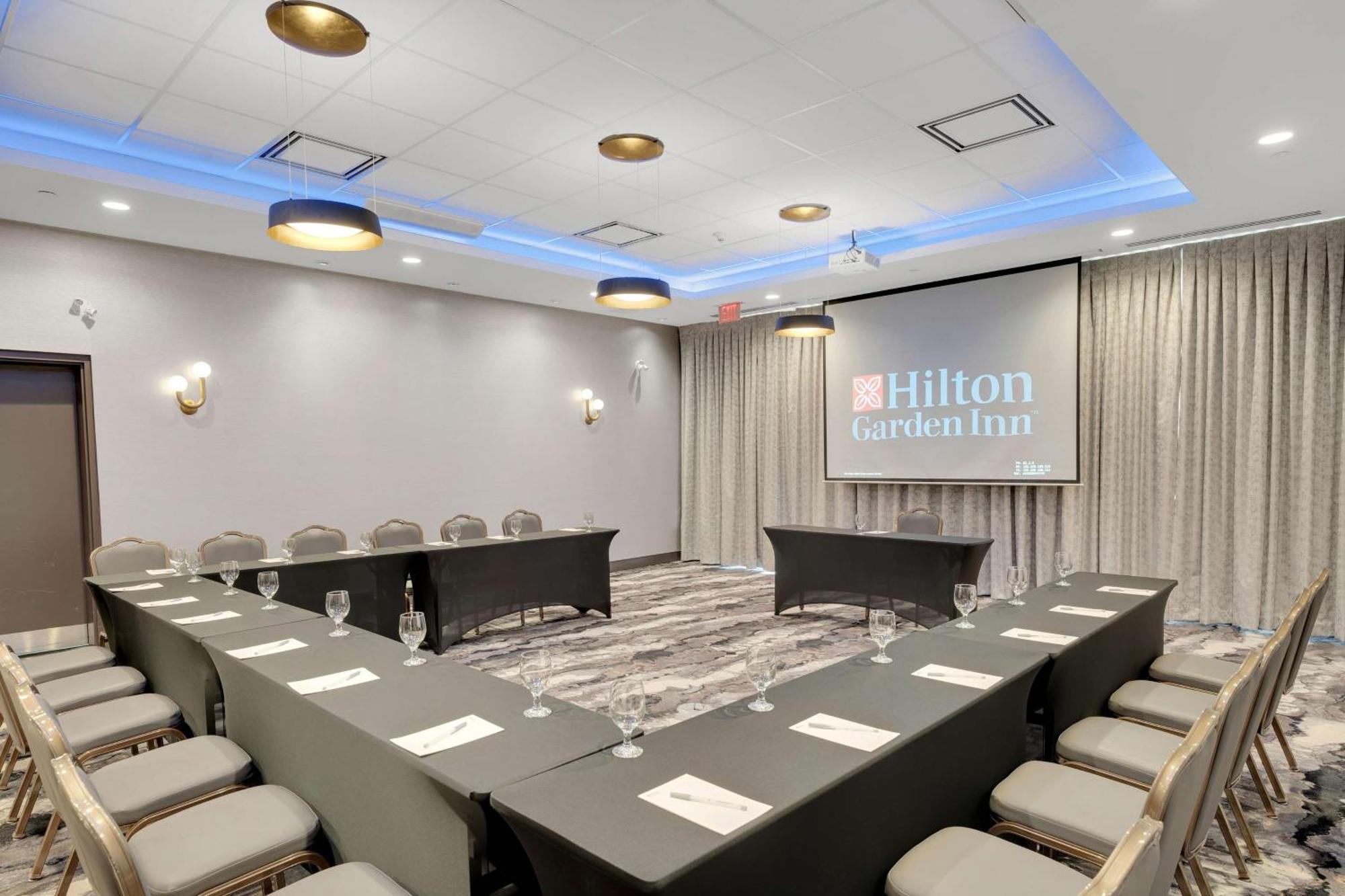 Hilton Garden Inn Toronto/Brampton Buitenkant foto