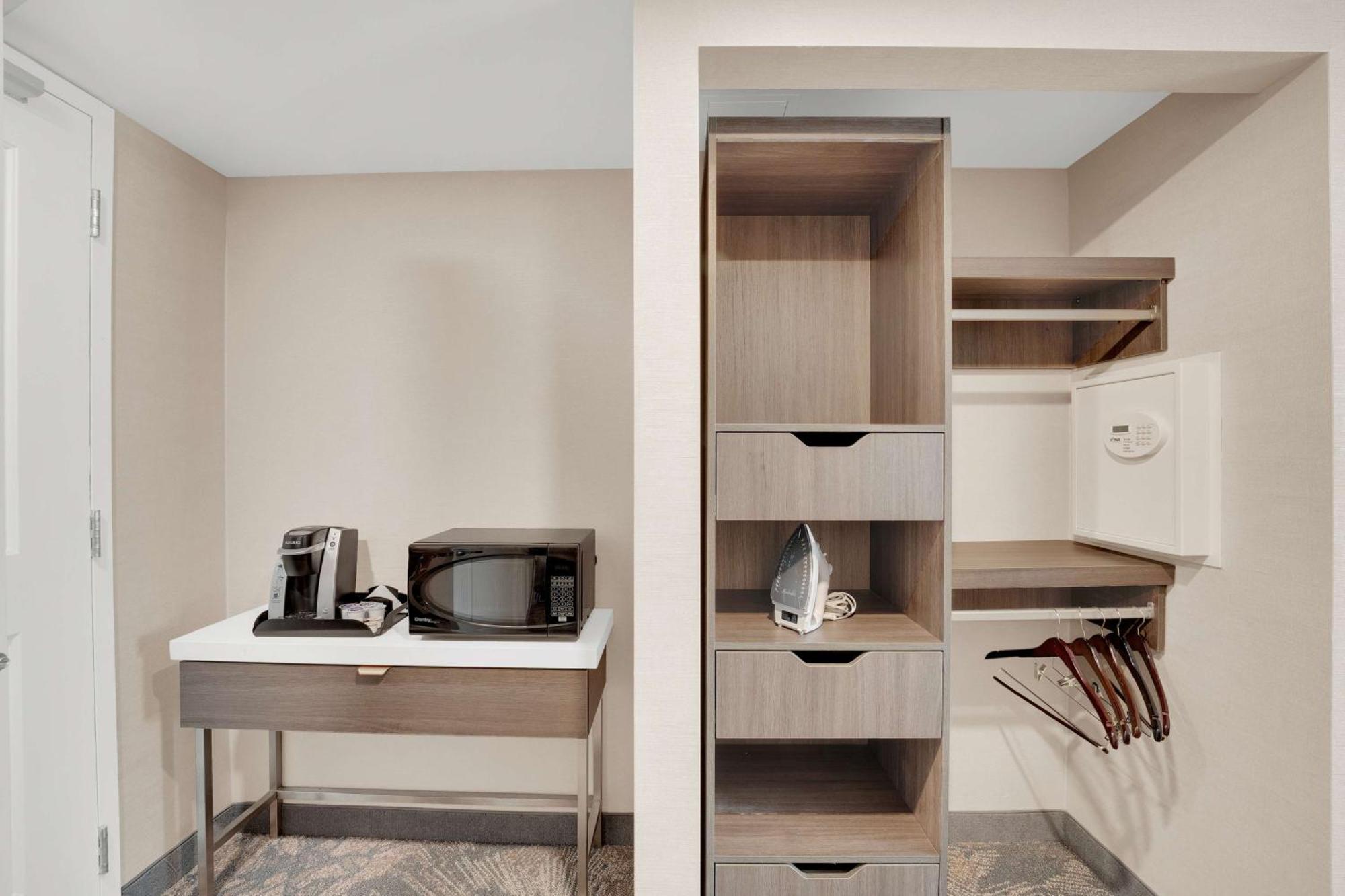 Hilton Garden Inn Toronto/Brampton Buitenkant foto