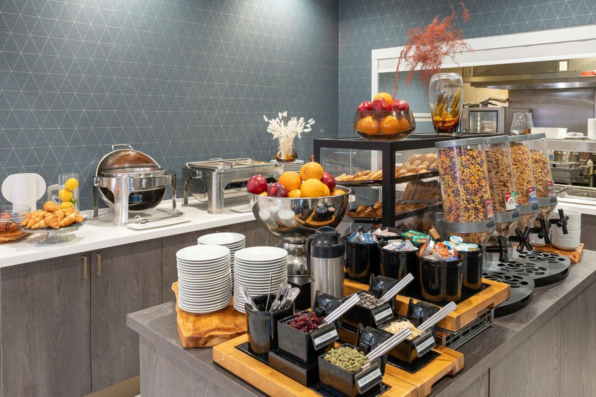 Hilton Garden Inn Toronto/Brampton Buitenkant foto
